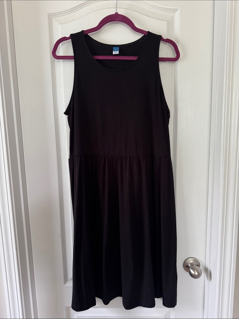 Old Navy Black Sleeveless Midi Dress